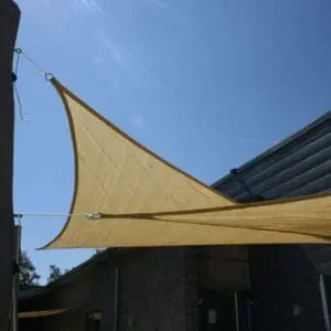 Hdpe trekantssegel 3x3x3 m - camel inkl. beslag