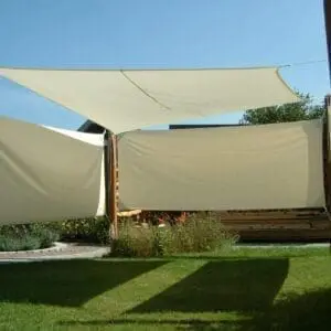 Pe fyrkantigt segel 3,6x3,6 m - offwhite inkl.beslag