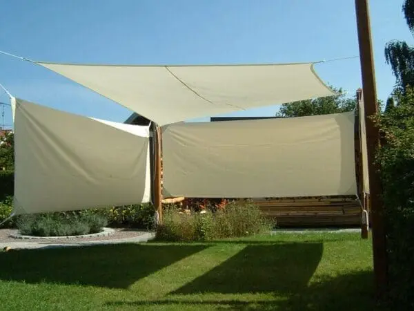 Pe fyrkantigt segel 3,6x3,6 m - offwhite inkl.beslag