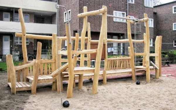 Byggarbetsplatsen - Bild 2