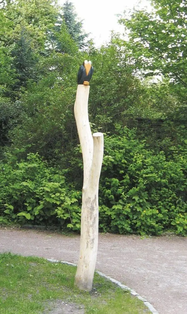 Förgrenad stolpe (med träfigur H 2,5 m) - Bild 2