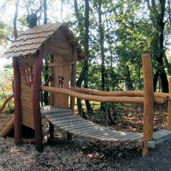 Häxhus med hängbro - Bild 3