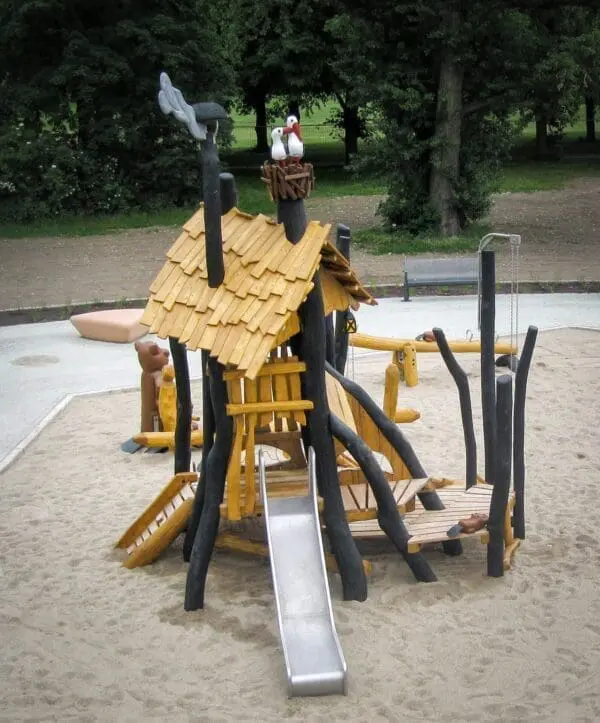 Bäverhuset lekhus - Bild 2