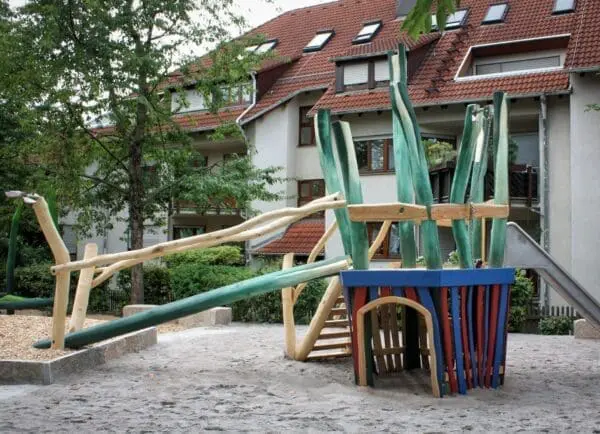 Trädgårdskeramik lekhus - Bild 2