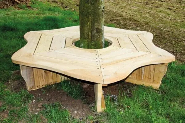 Bänk runt träd utan rygg - Bild 2