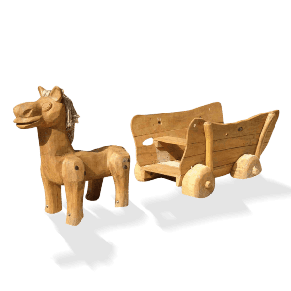 Liten häst med vagn