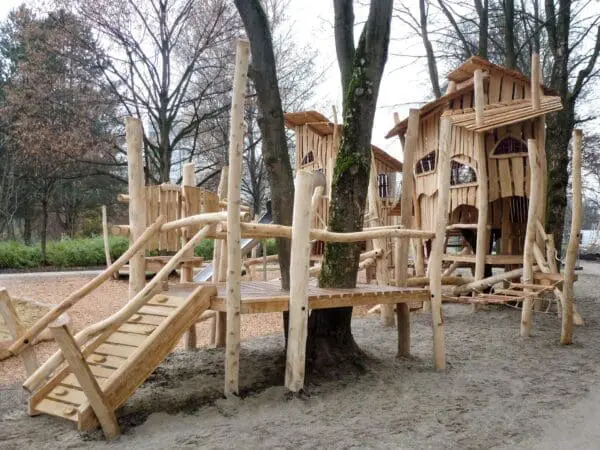 Stora trädkojan Pforzheim med rutsch - Bild 2