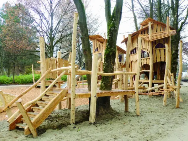 Stora trädkojan Pforzheim med rutsch - Bild 4