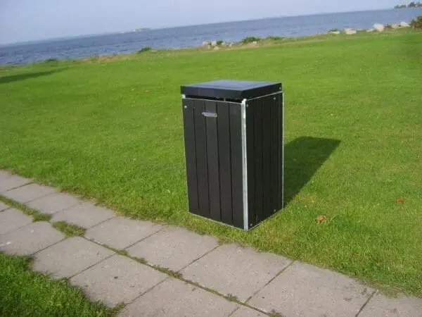 Fyrkantig papperskorg, svartmålad