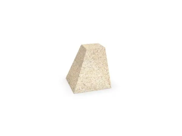 Pollare i betong 04 Pyramid kapad