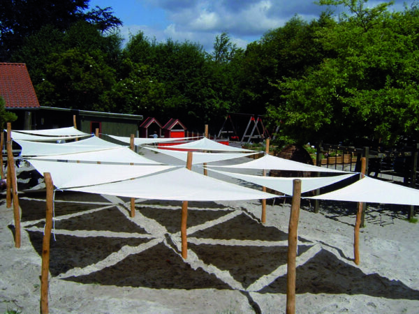 Pe trekantssegel 3x3x3 m offwhite inkl. beslag. - Bild 4