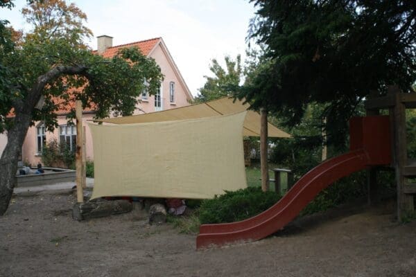 Hdpe sidosegel 1,5x4,2 m camel inkl. beslag